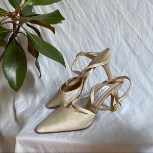 Valerie Stevens Pointed Heels ~ Size 9